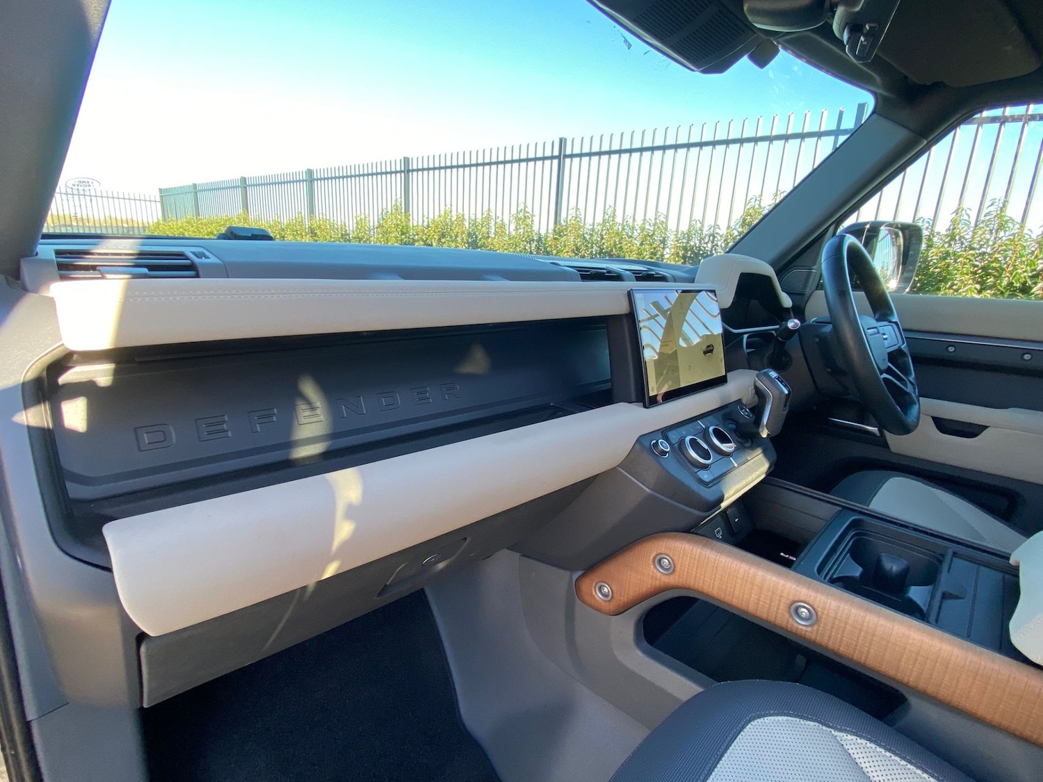 Used Land Rover Defender 2022 for sale - 76807324: Photo 12