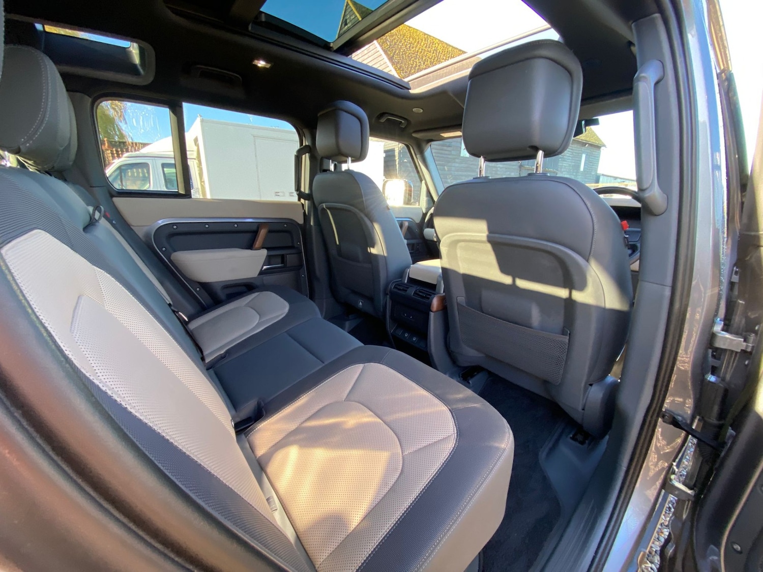 Used Land Rover Defender 2022 for sale - 76807324: Photo 38