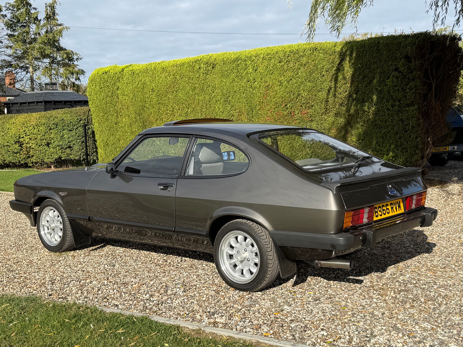 Used Ford Capri 1984 for sale - 76578285: Photo 4