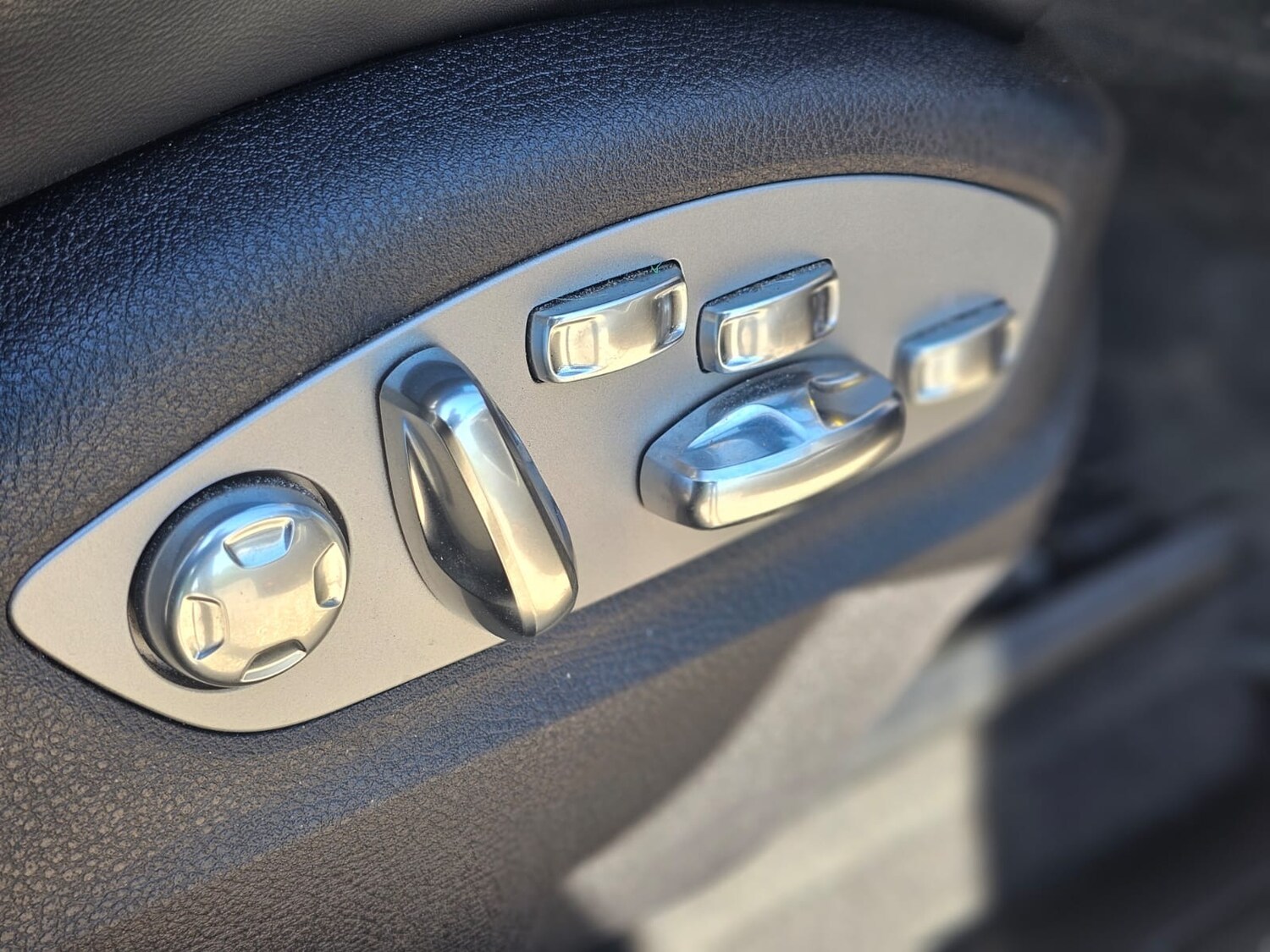 Used Porsche Macan 2023 for sale - 78078143: Photo 23