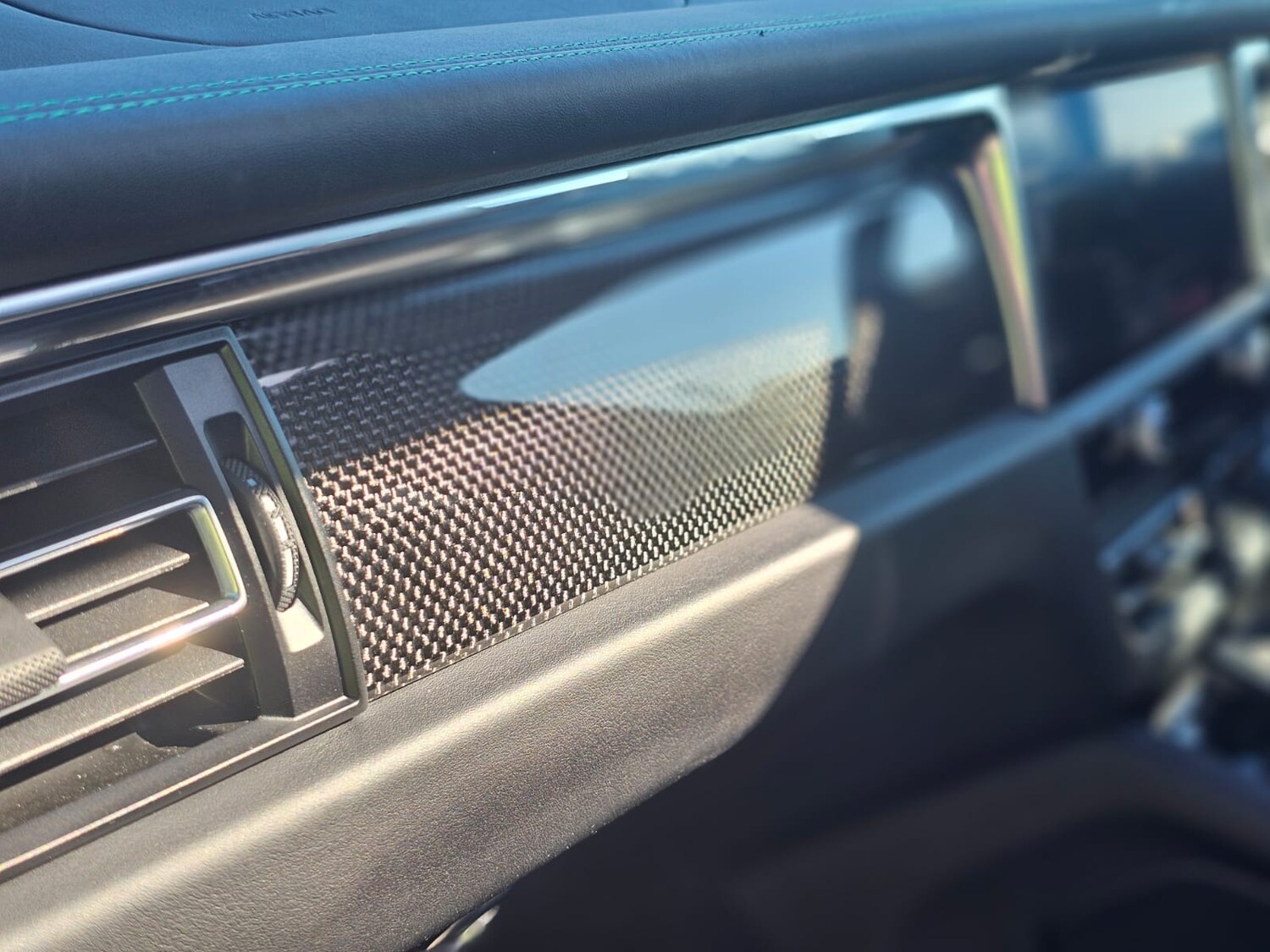 Used Porsche Macan 2023 for sale - 78078143: Photo 31