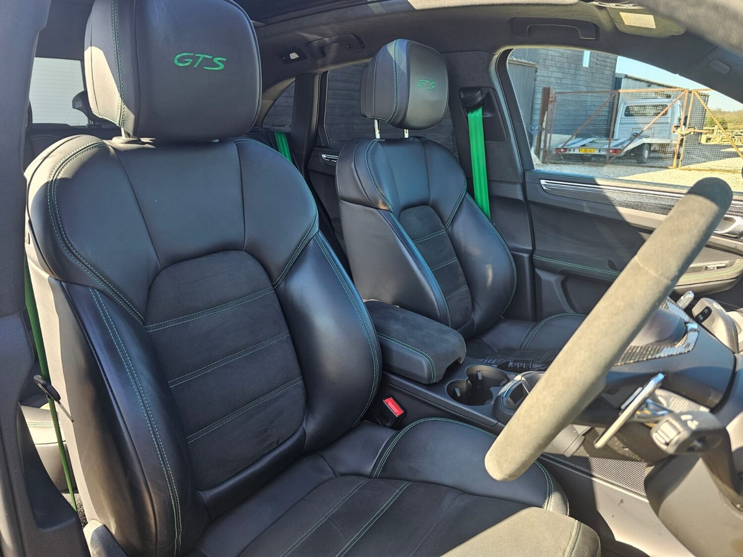 Used Porsche Macan 2023 for sale - 78078143: Photo 8