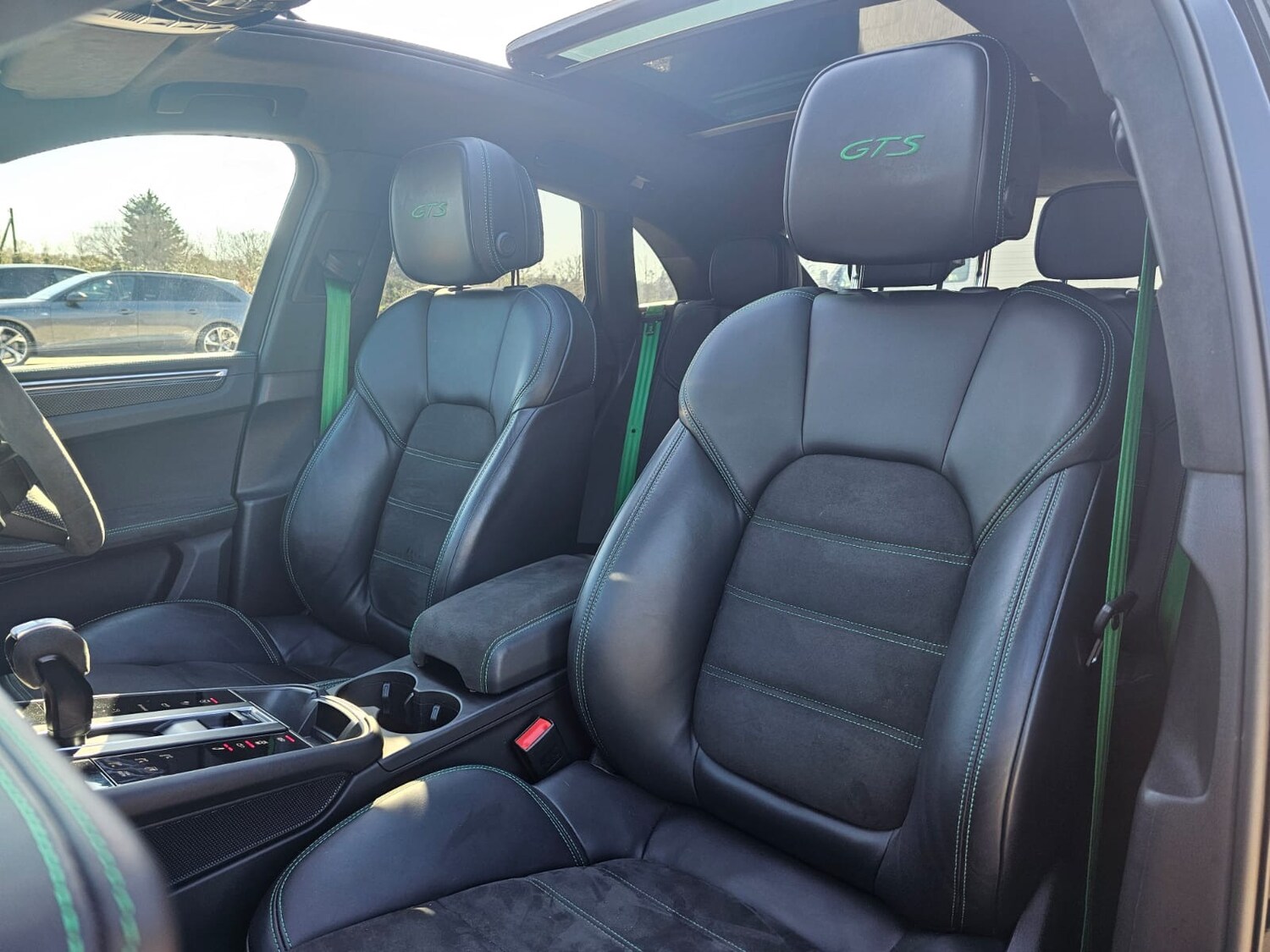 Used Porsche Macan 2023 for sale - 78078143: Photo 9