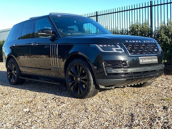 2020 (70) - 5.0 P565 SVAutobiography Dynamic Black 4dr Auto