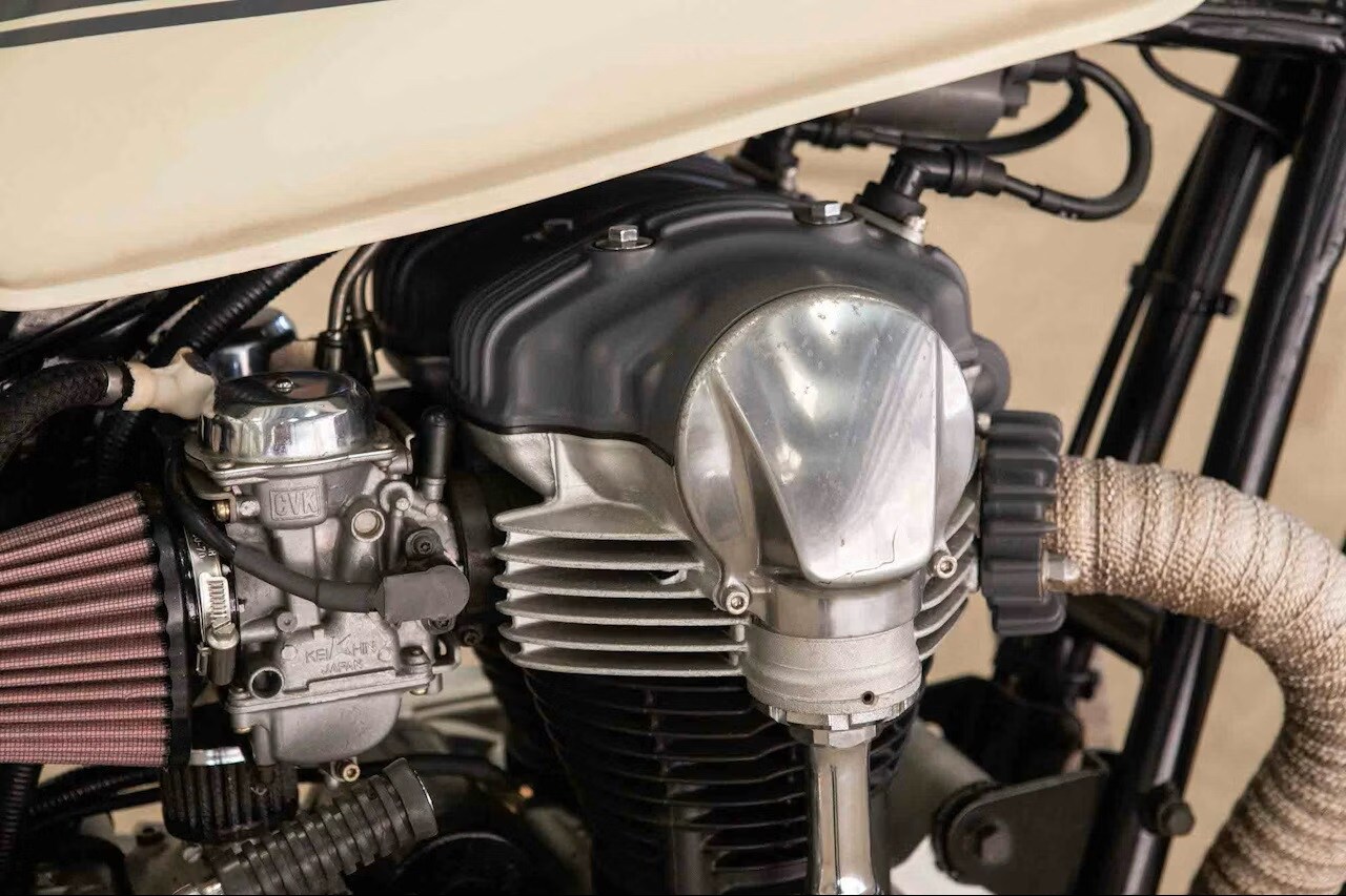 Kawasaki W650 DEUS CUSTOM BOBBER