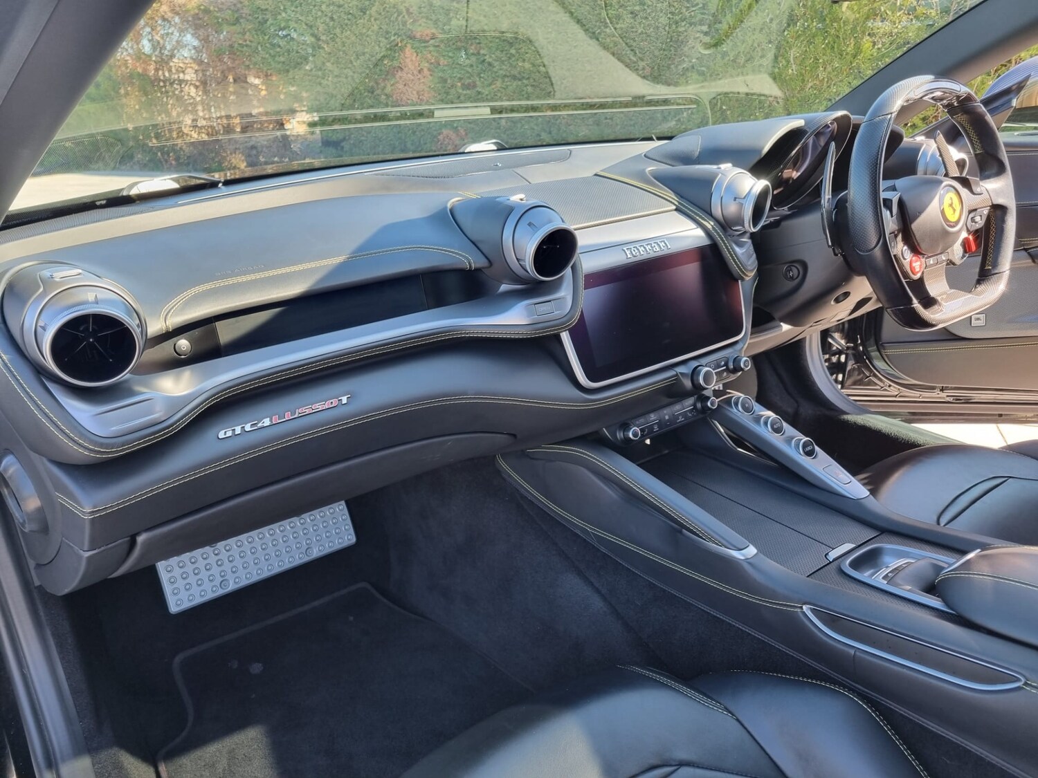 Used Ferrari GTC4Lusso 2018 for sale - 77432275: Photo 11