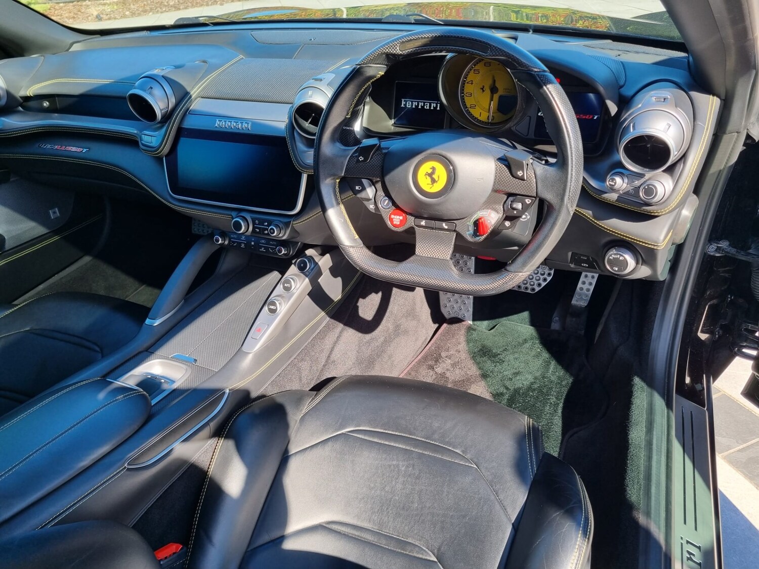 Used Ferrari GTC4Lusso 2018 for sale - 77432275: Photo 17