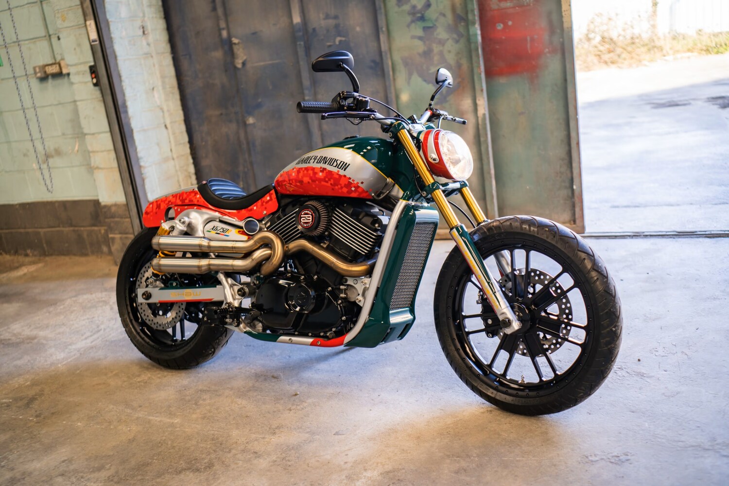 Harley-Davidson STREET XG750R CUSTOM