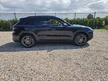 Used Porsche Cayenne 2018 for sale - 75482429: Photo