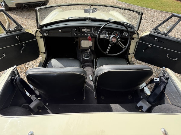 Used MG MGB 1965 for sale - 75763172: Photo 2