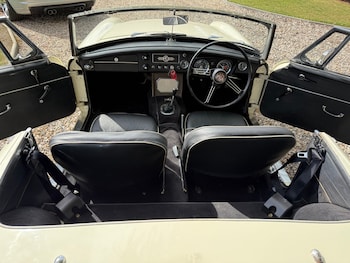Used MG MGB 1965 for sale - 75763172: Photo
