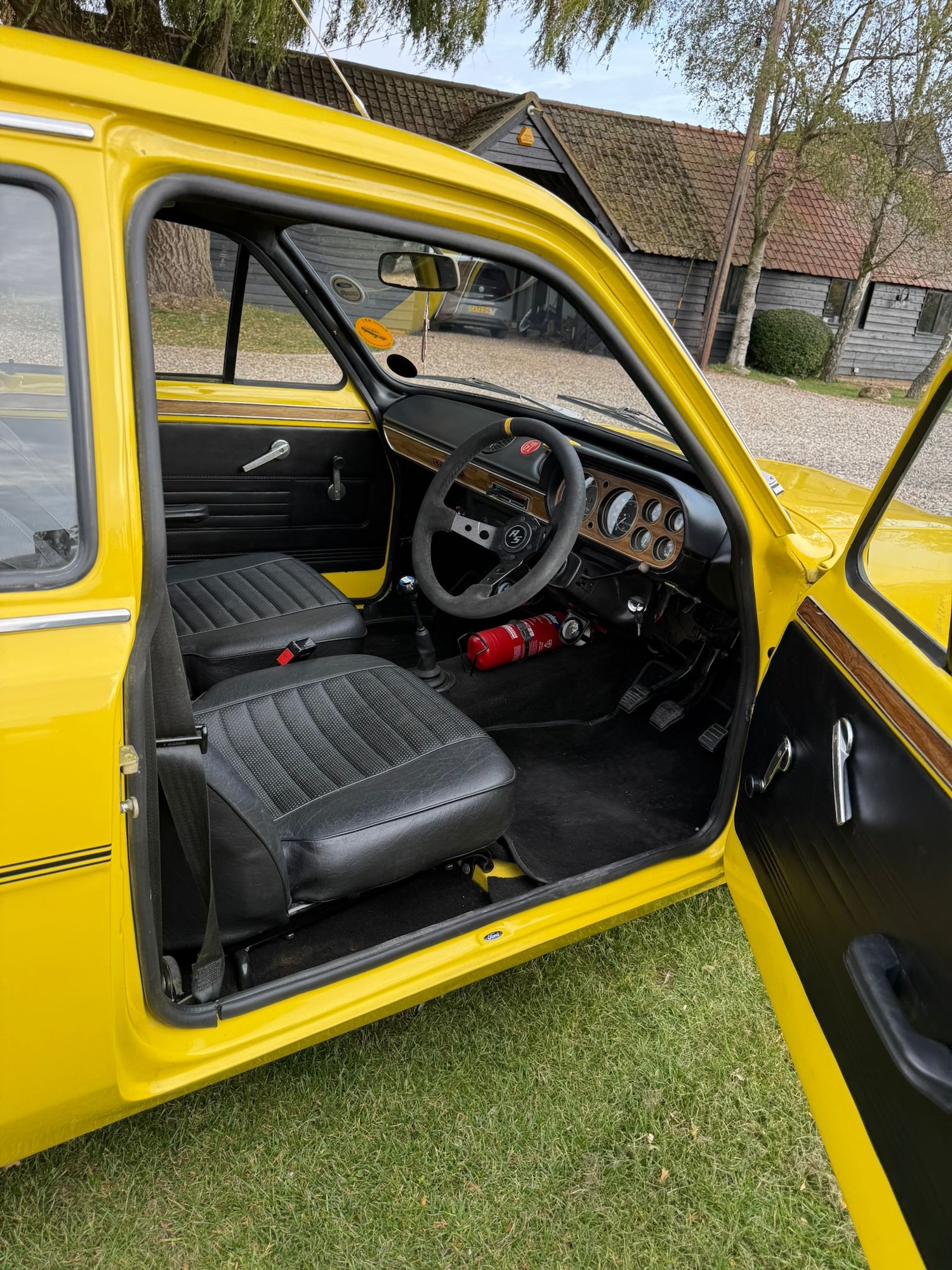 Used Ford Escort 1971 for sale - 76316979: Photo 3