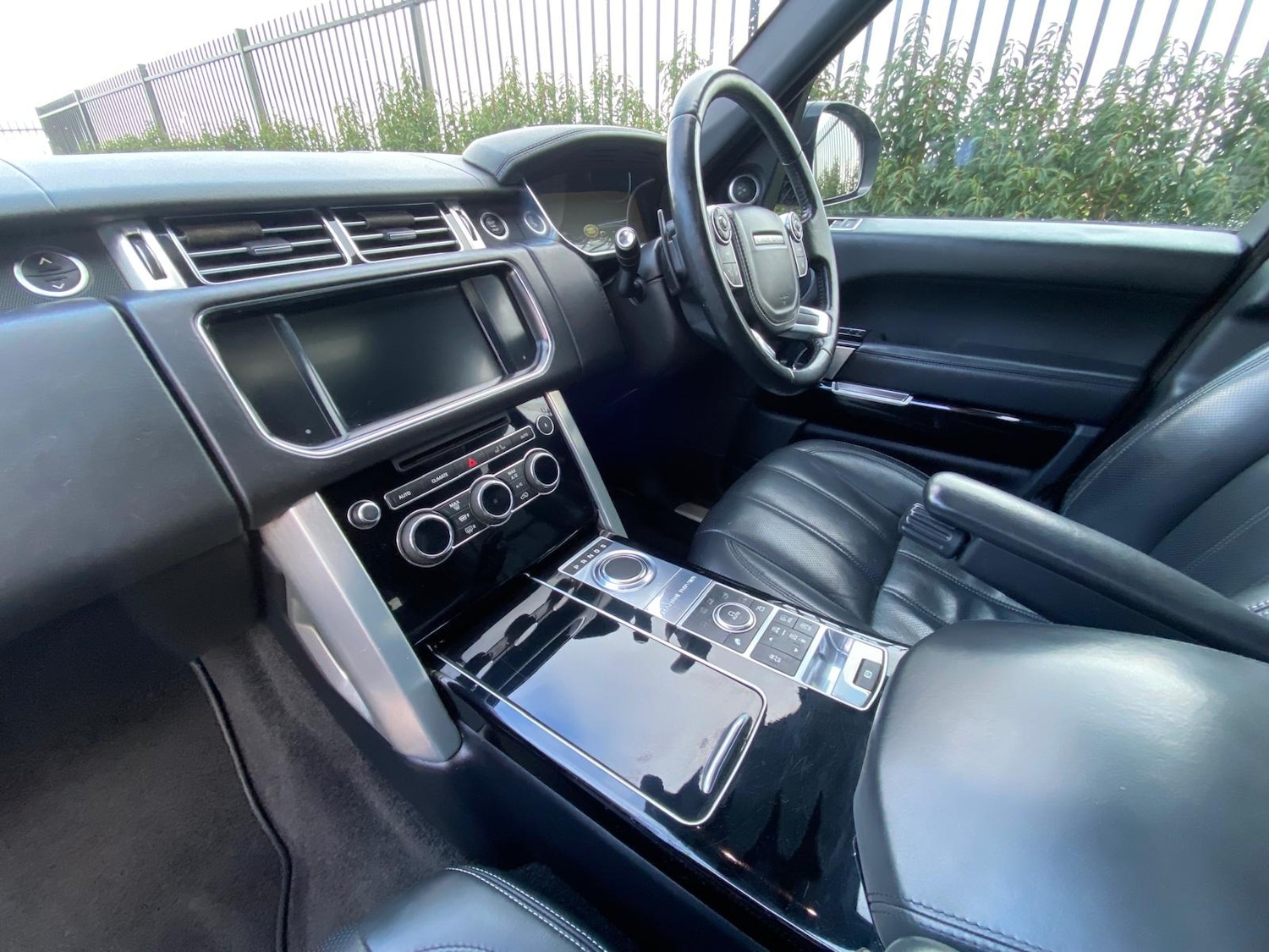 Used Land Rover Range Rover 2014 for sale - 77432575: Photo 10