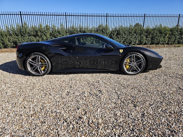 Used Ferrari 488 2017 for sale - 76231387: Photo 7