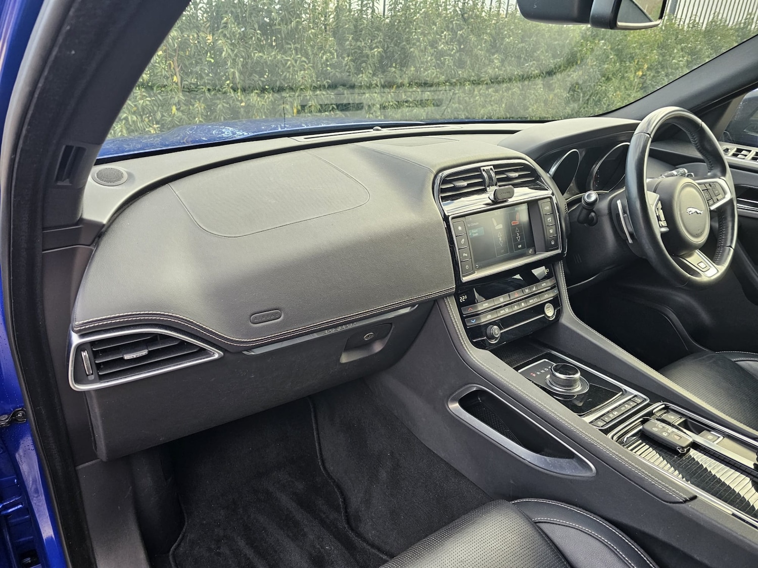 Used Jaguar F-Pace 2018 for sale - 76693078: Photo 10