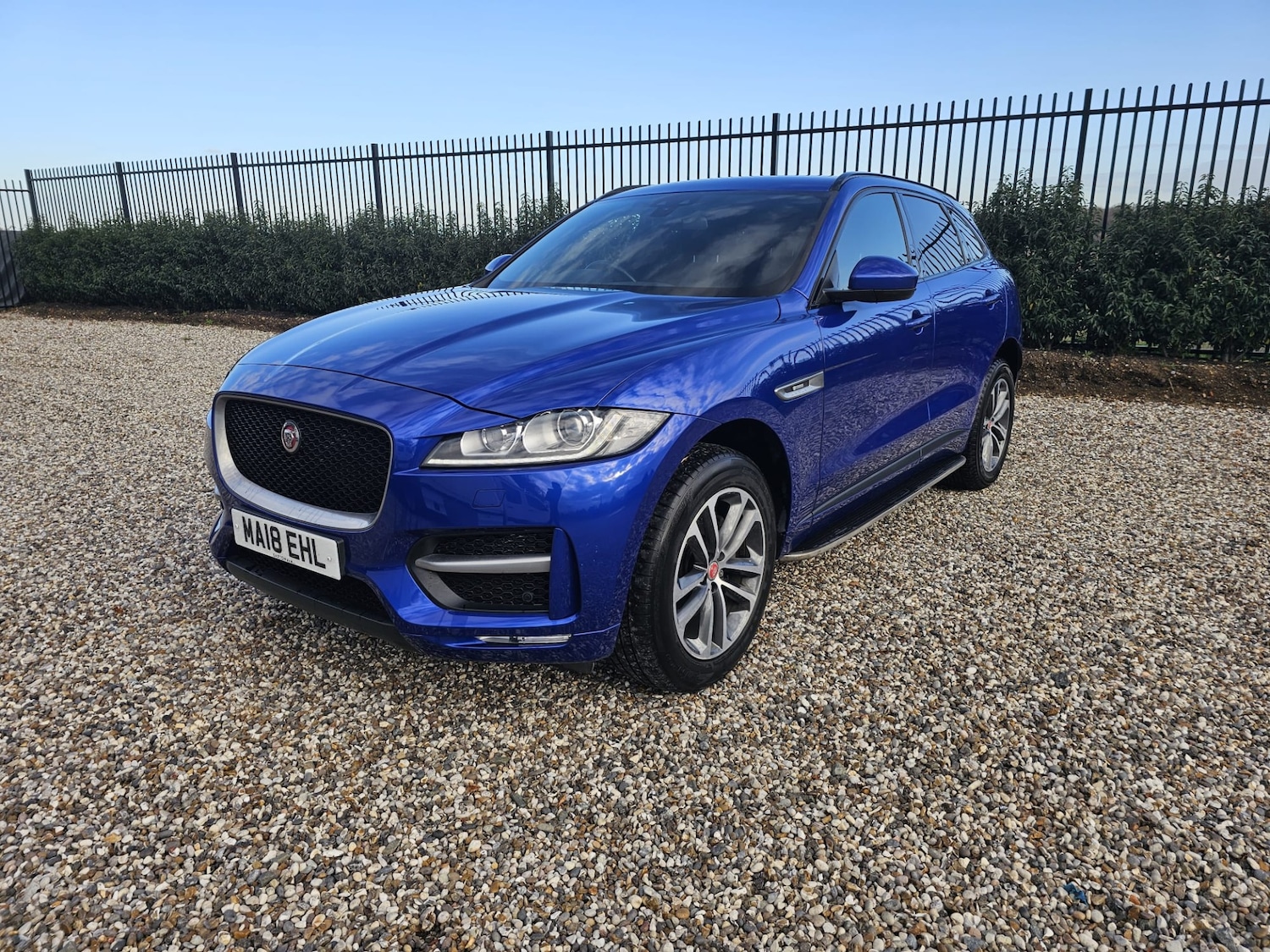 Used Jaguar F-Pace 2018 for sale - 76693078: Photo 2