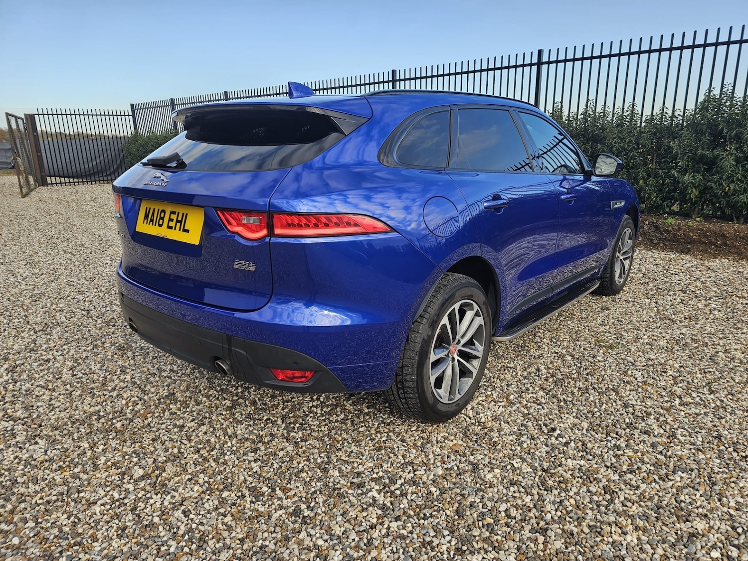 Used Jaguar F-Pace 2018 for sale - 76693078: Photo 4