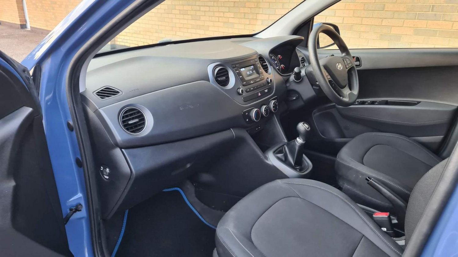 Used Hyundai i10 2017 for sale - 77261744: Photo 16