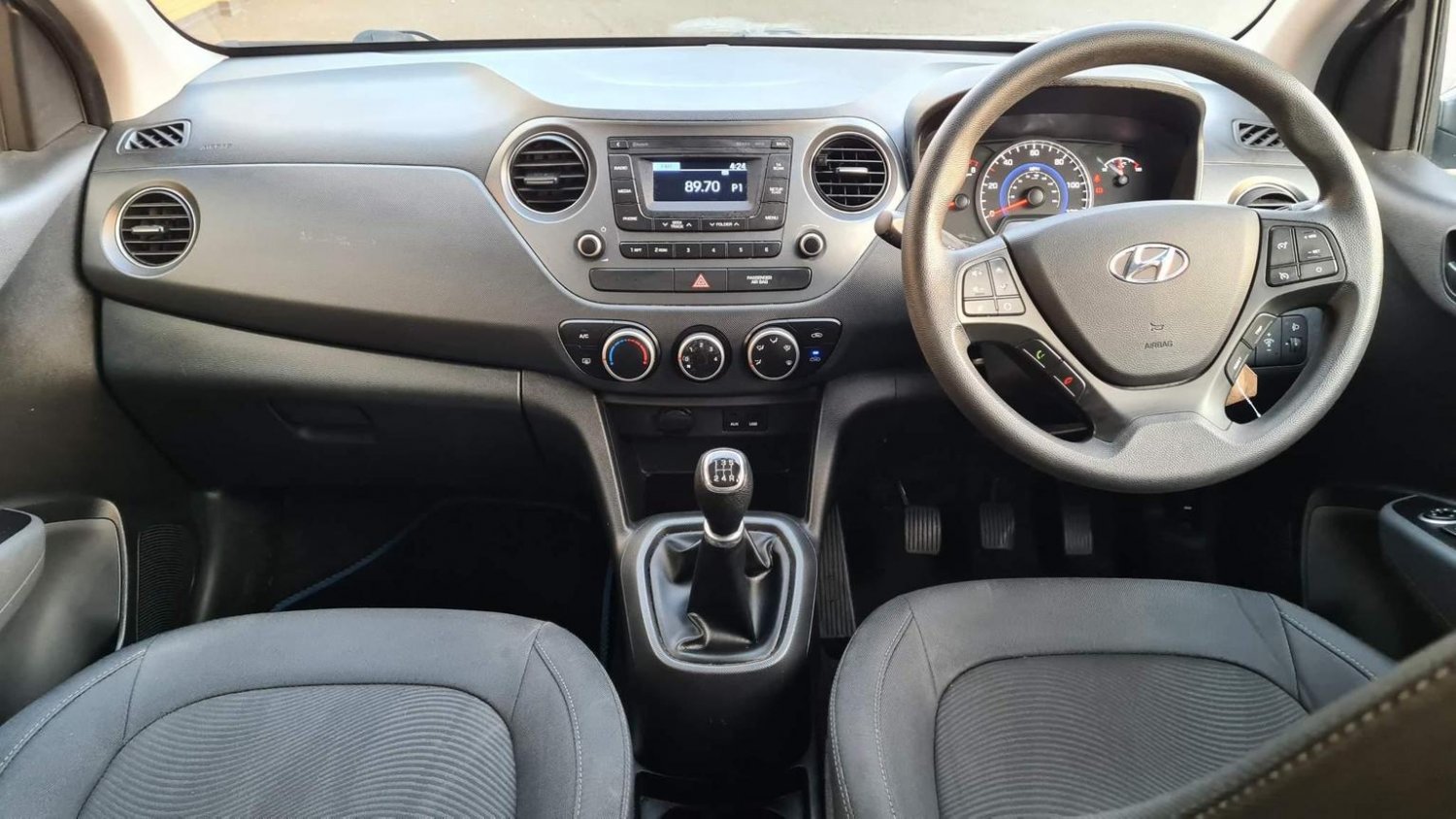 Used Hyundai i10 2017 for sale - 77261744: Photo 18