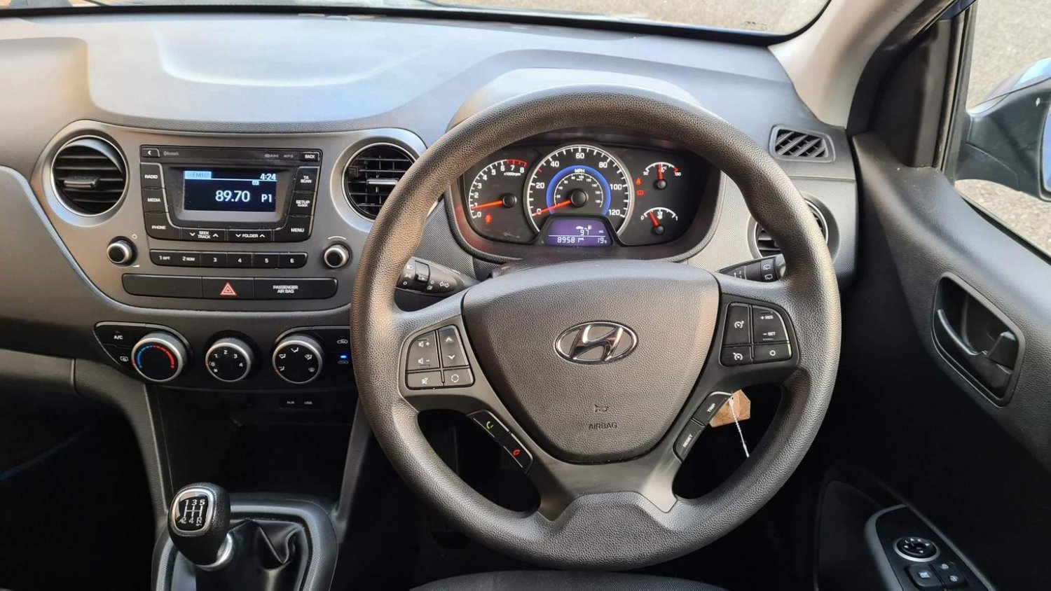 Used Hyundai i10 2017 for sale - 77261744: Photo 19