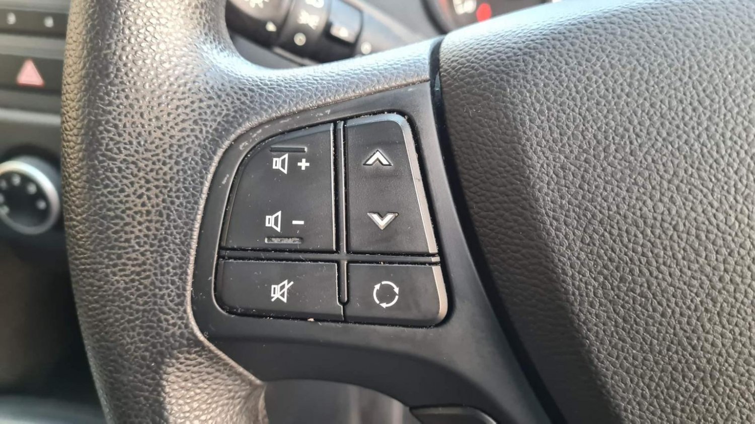 Used Hyundai i10 2017 for sale - 77261744: Photo 24