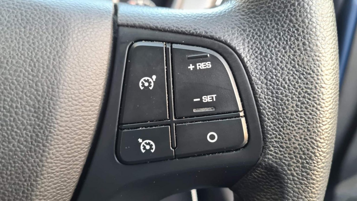 Used Hyundai i10 2017 for sale - 77261744: Photo 25