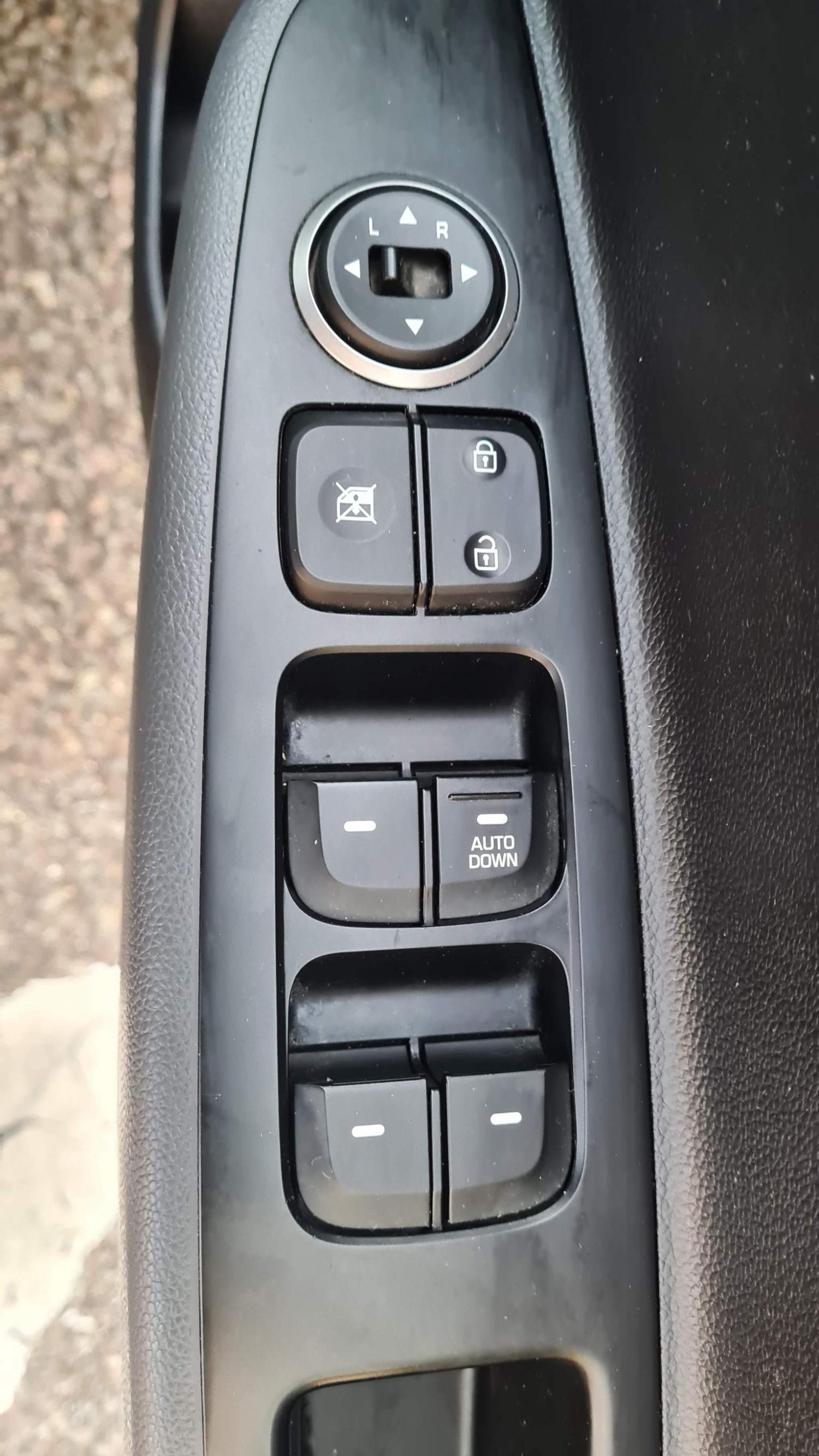 Used Hyundai i10 2017 for sale - 77261744: Photo 31