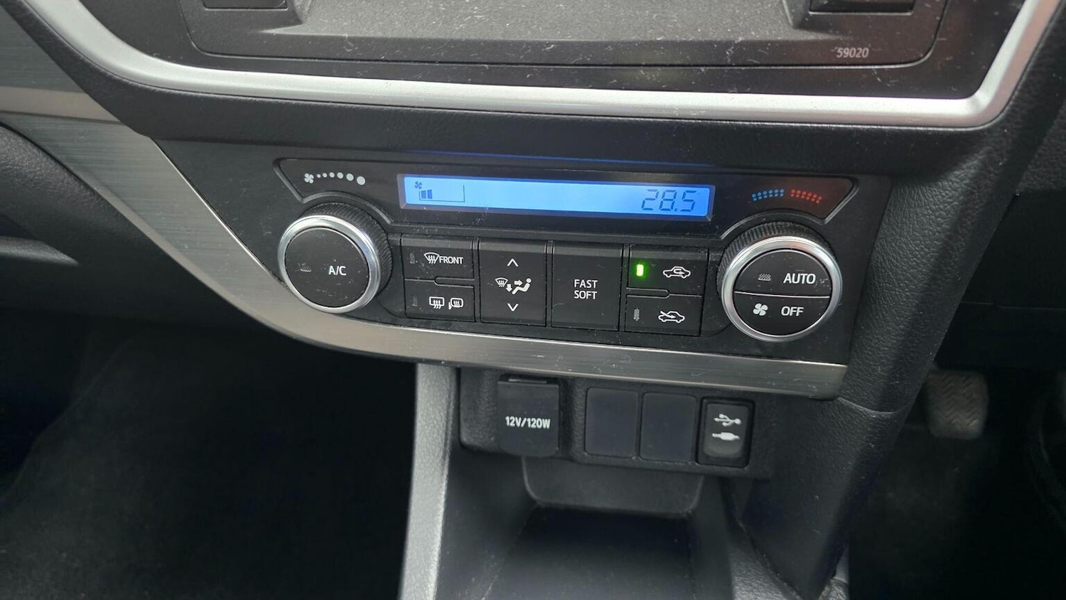 Used Toyota Auris 2014 for sale - 77261740: Photo 21