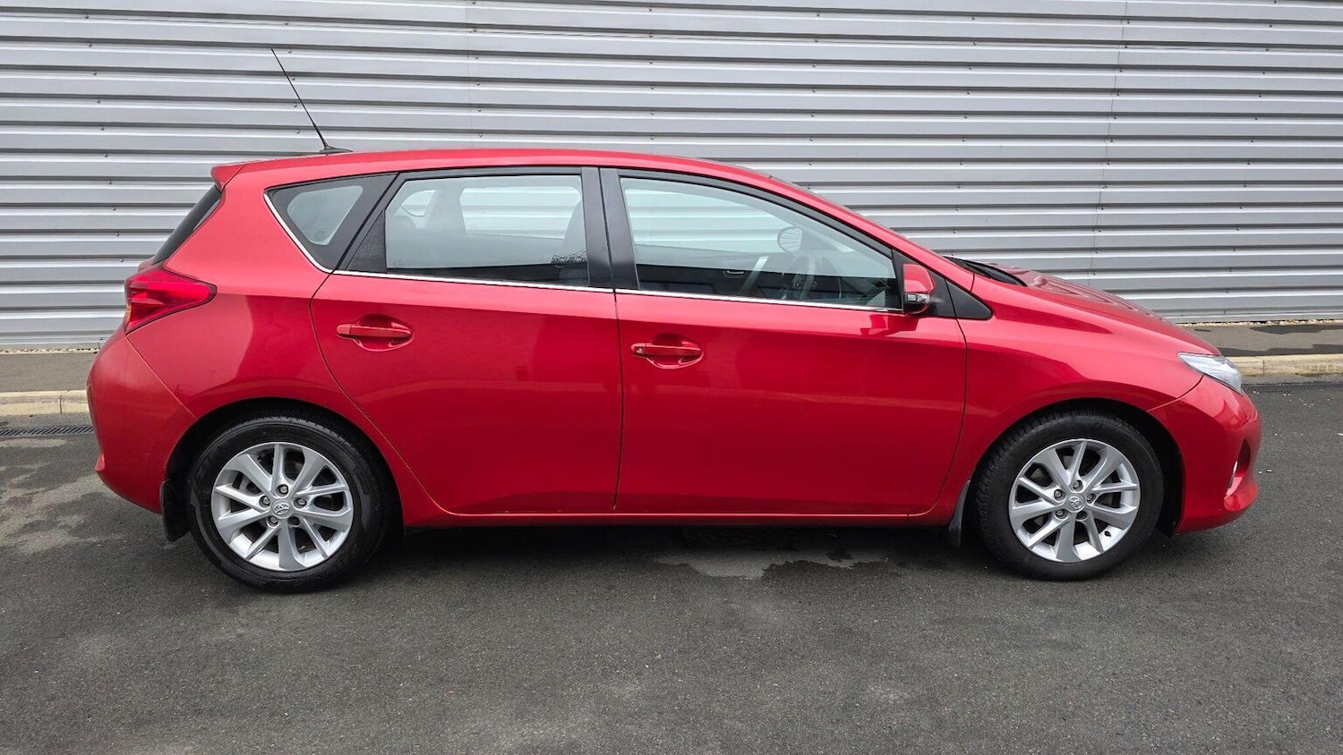 Used Toyota Auris 2014 for sale - 77261740: Photo 8