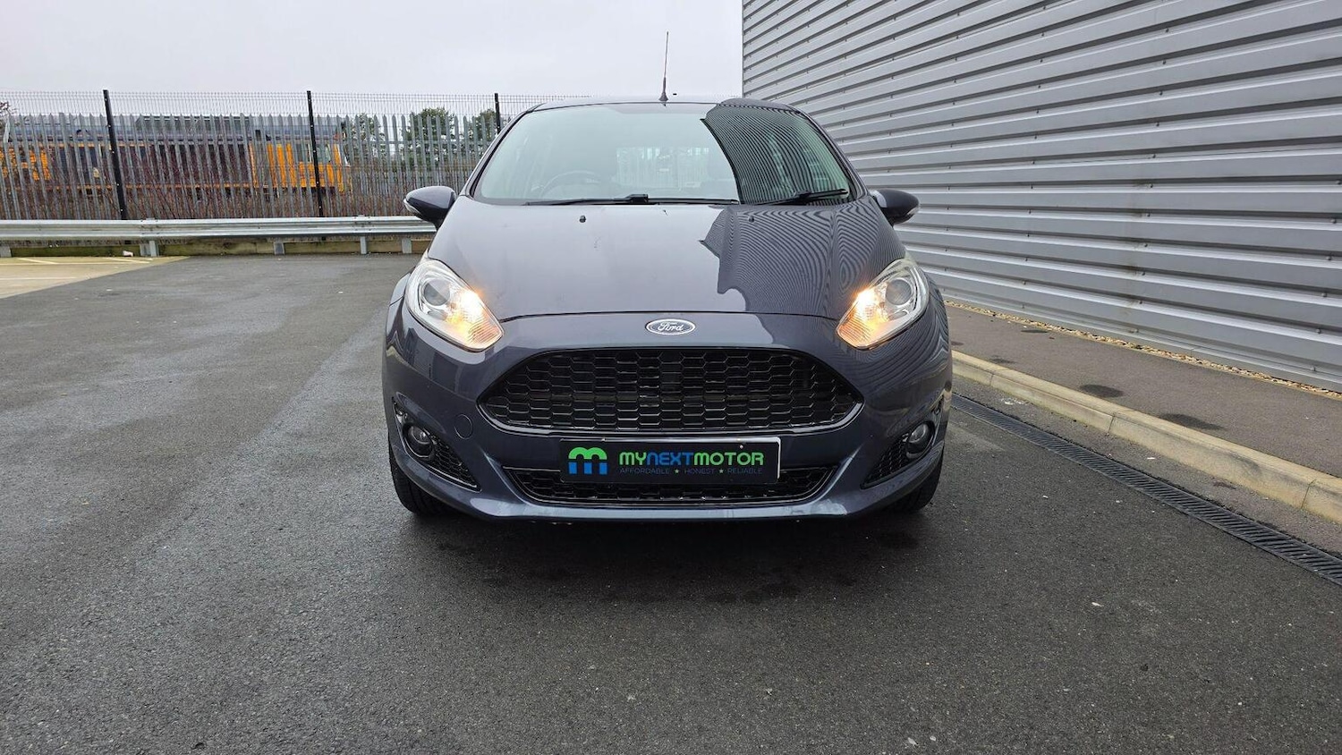 Used Ford Fiesta 2013 for sale - 77261739: Photo 2