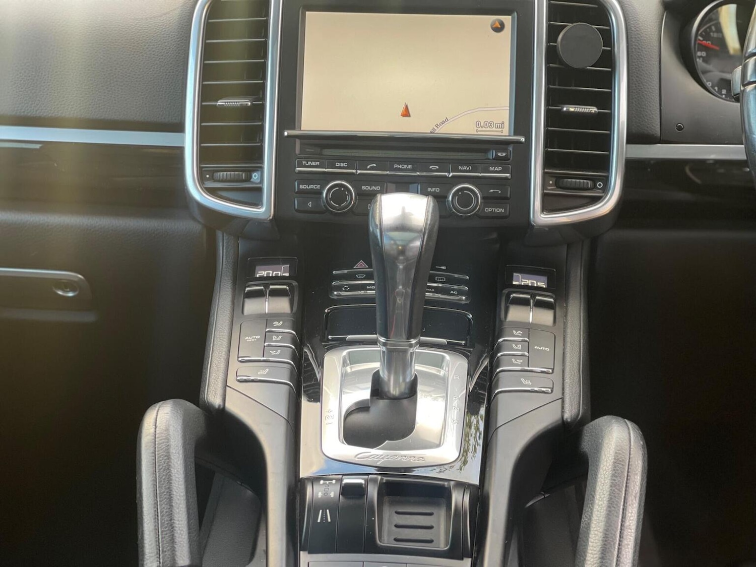 Used Porsche Cayenne 2011 for sale - 77277287: Photo 24