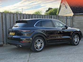 Used Porsche Cayenne 2019 for sale - 78755477: Photo
