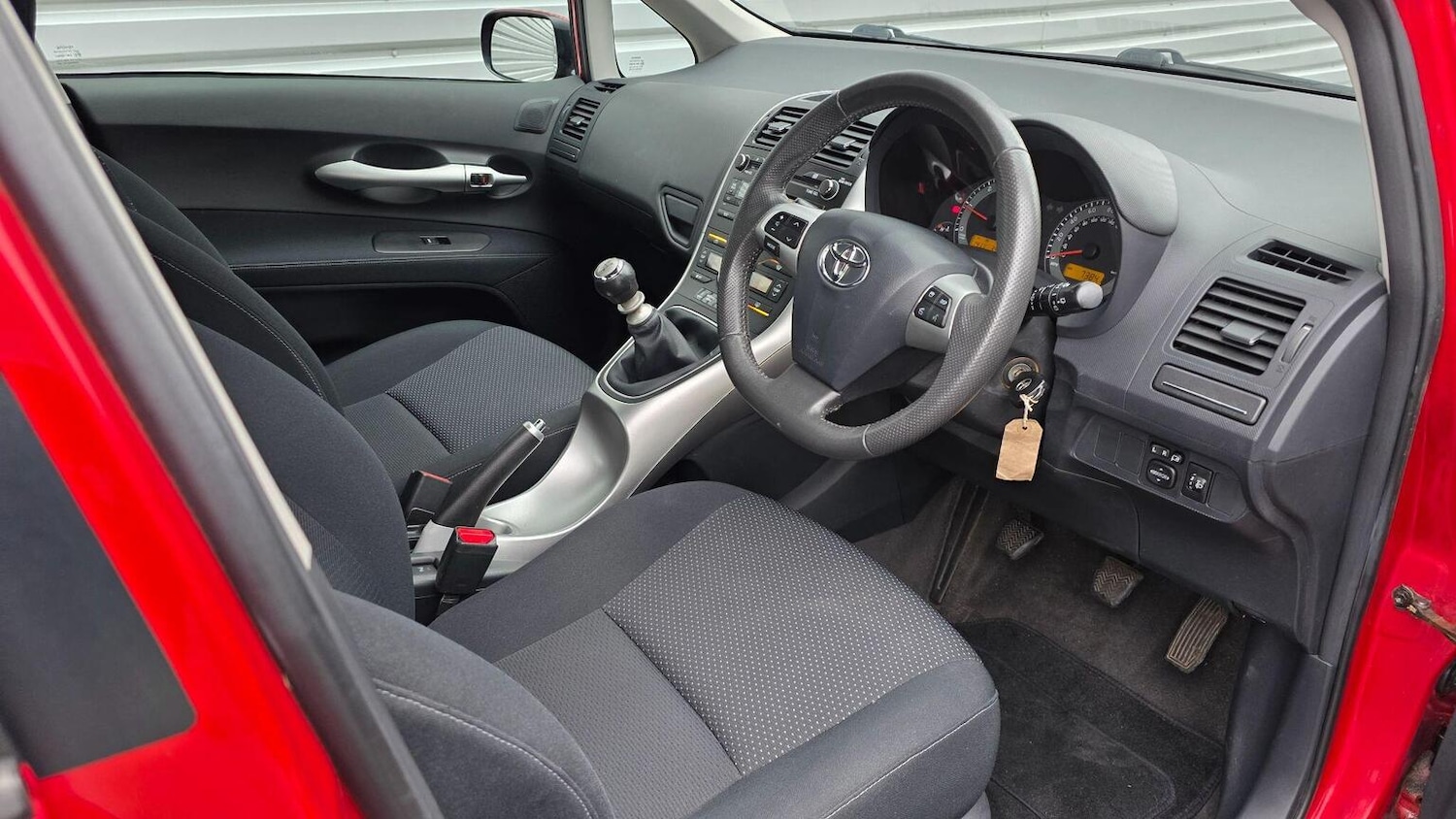 Used Toyota Auris 2011 for sale - 77261741: Photo 11