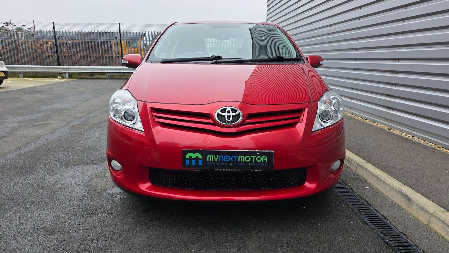 Used Toyota Auris 2011 for sale - 77261741: Photo 2
