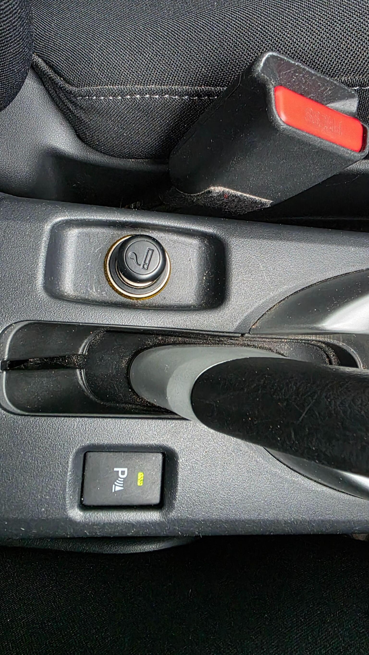 Used Toyota Auris 2011 for sale - 77261741: Photo 24