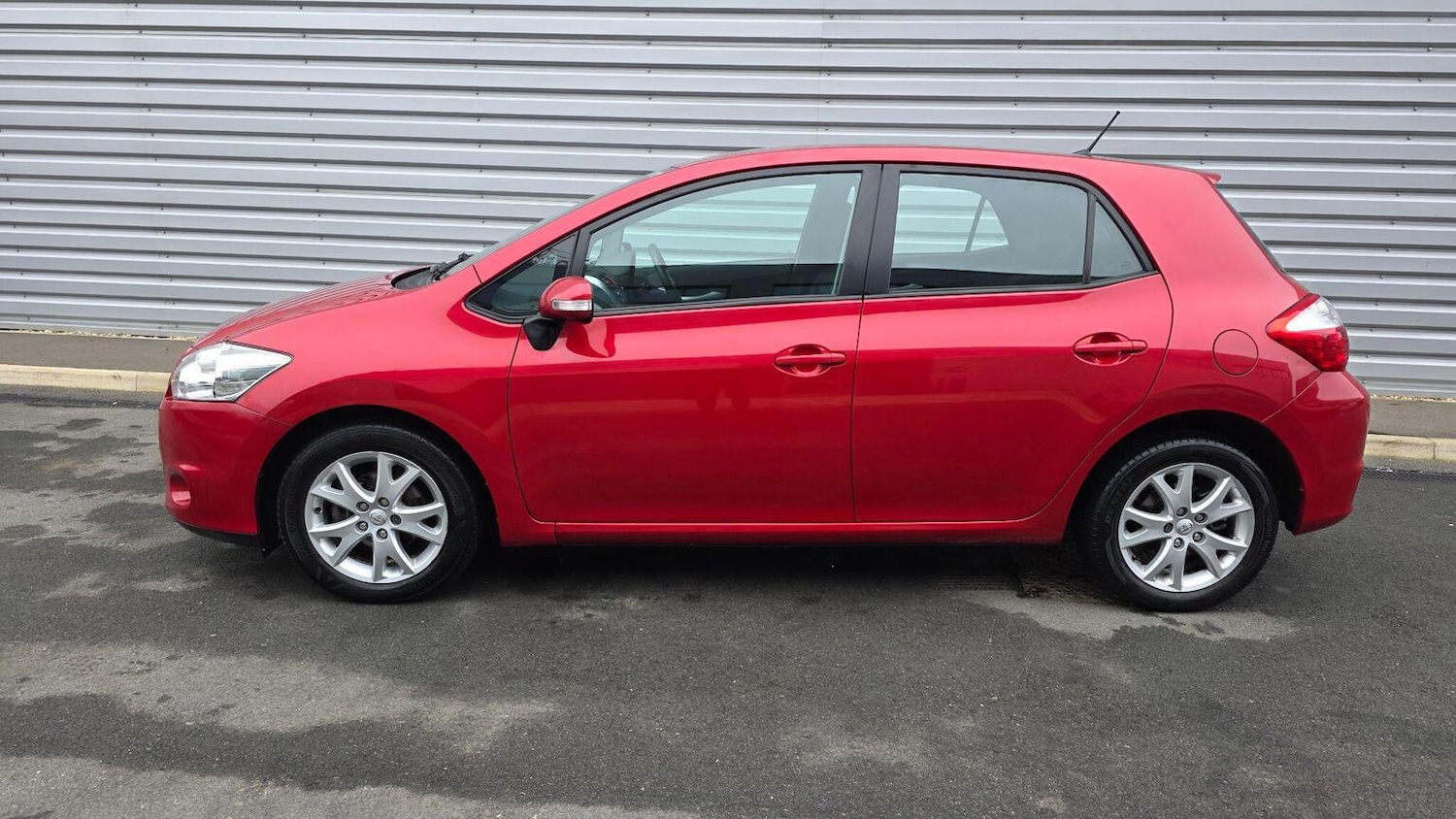 Used Toyota Auris 2011 for sale - 77261741: Photo 4