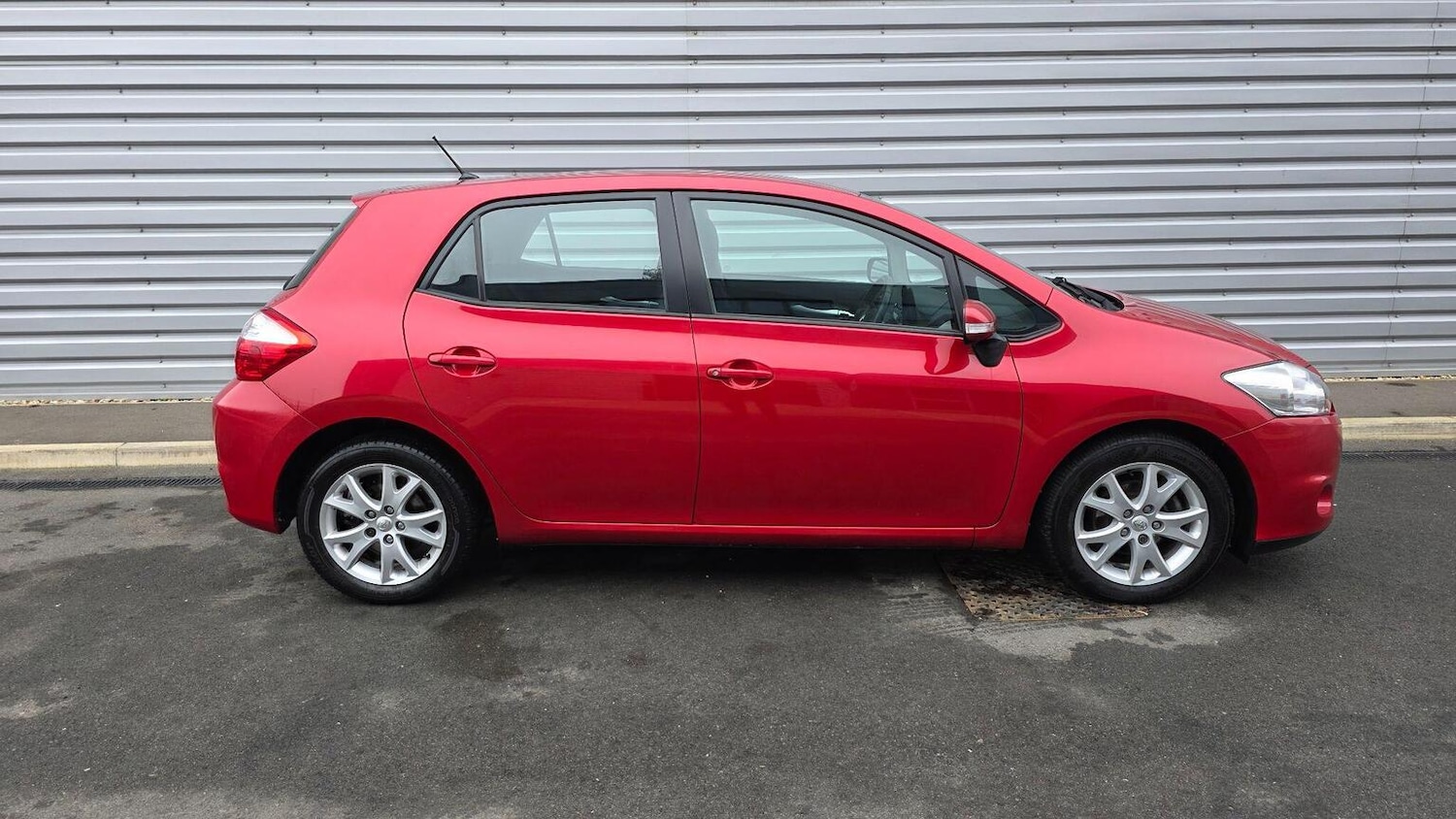 Used Toyota Auris 2011 for sale - 77261741: Photo 8