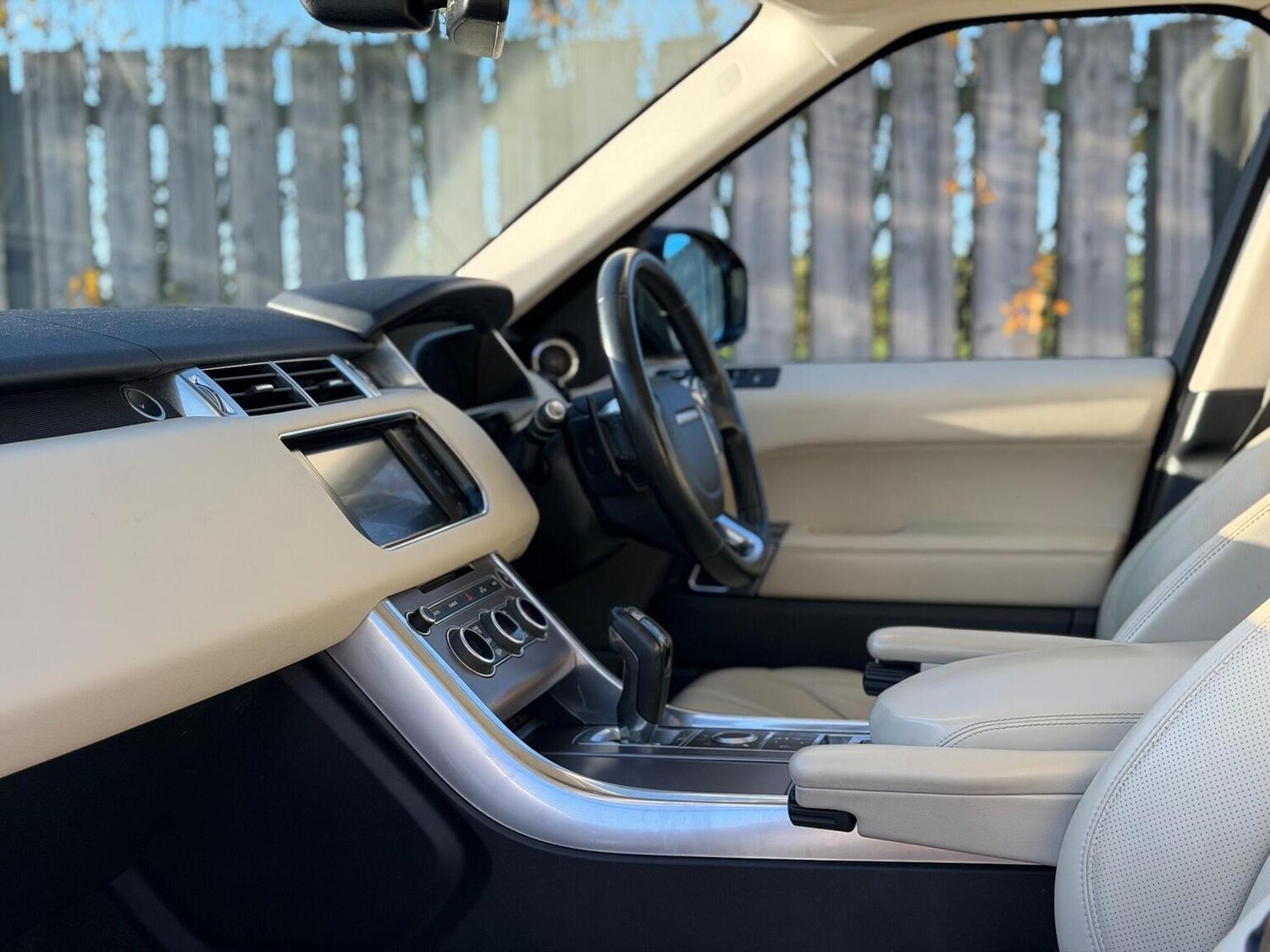 Used Land Rover Range Rover Sport 2015 for sale - 77629054: Photo 16