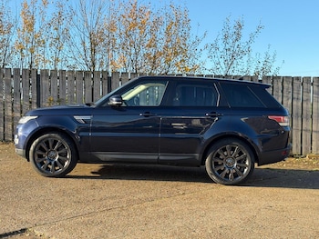 Used Land Rover Range Rover Sport 2015 for sale - 77629054: Photo