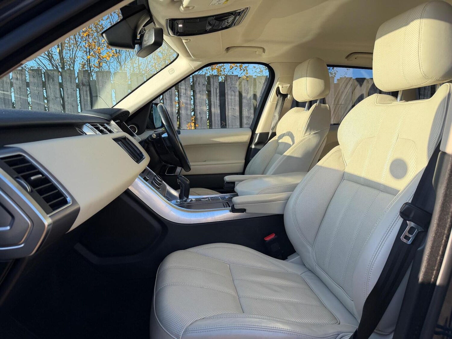 Used Land Rover Range Rover Sport 2015 for sale - 77629054: Photo 6