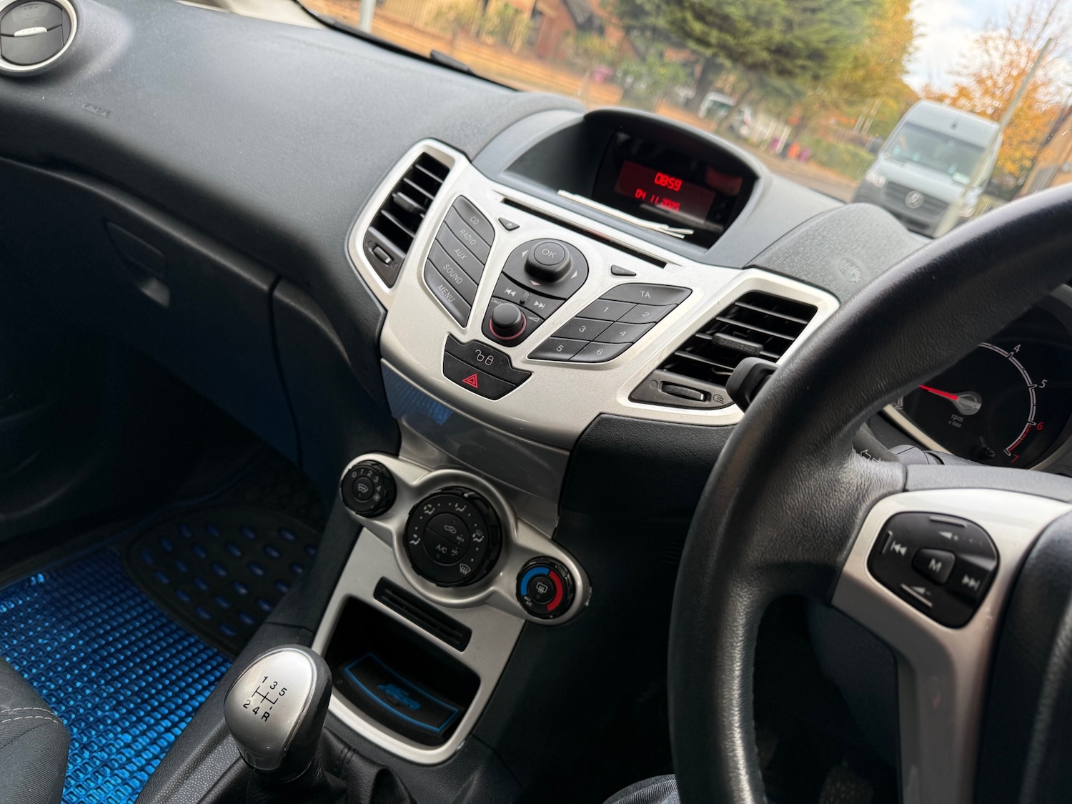 Used Ford Fiesta 2012 for sale - 76618827: Photo 11