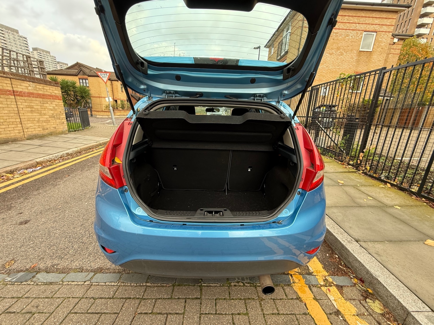 Used Ford Fiesta 2012 for sale - 76618827: Photo 14