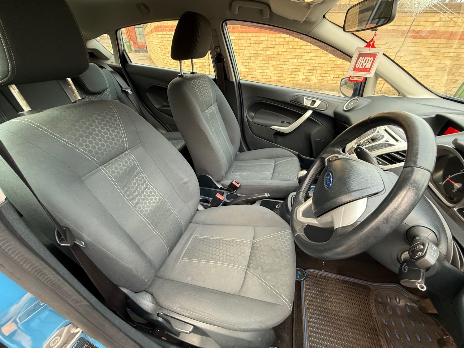 Used Ford Fiesta 2012 for sale - 76618827: Photo 9