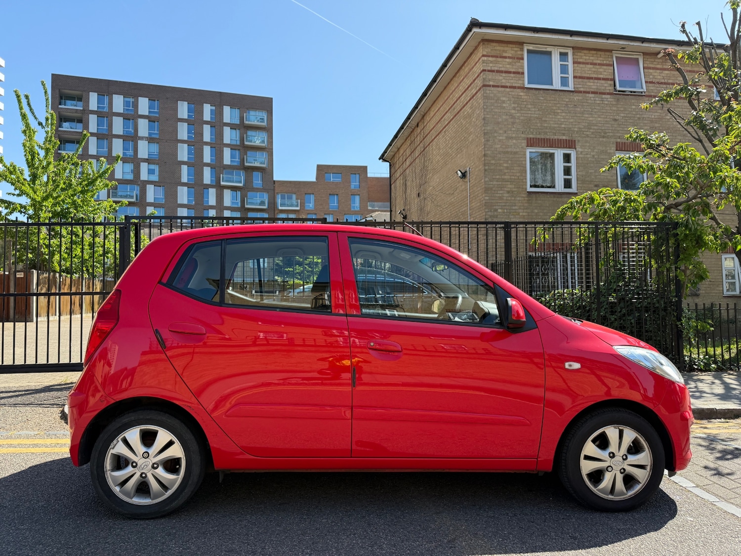 Used Hyundai i10 2014 for sale - 75984991: Photo 2