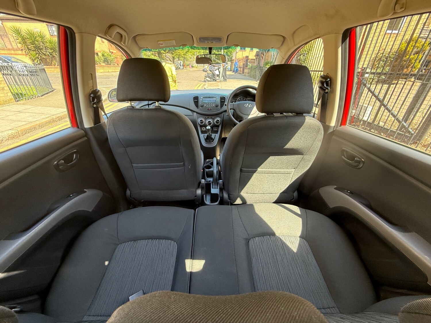 Used Hyundai i10 2014 for sale - 75984991: Photo 21