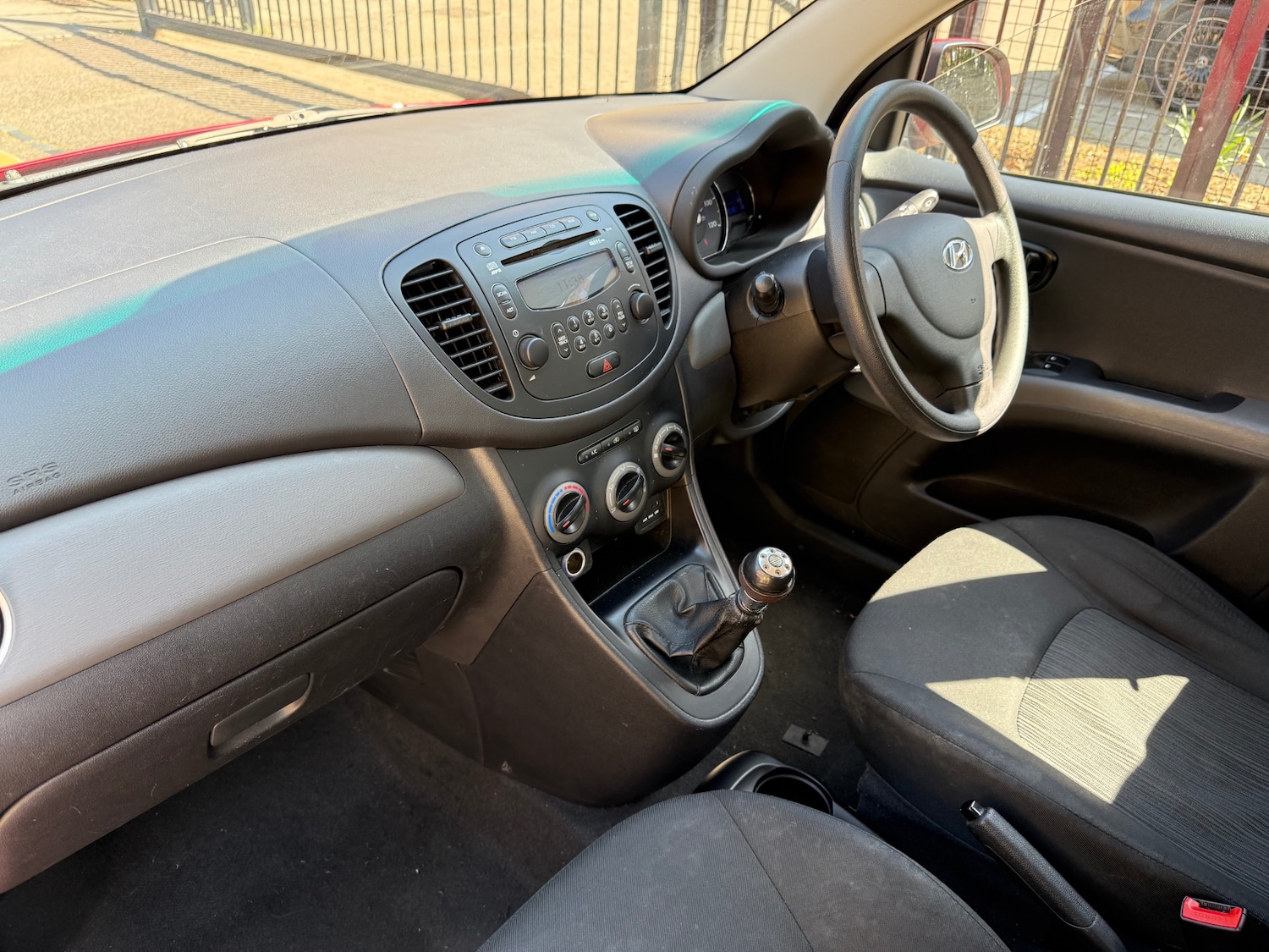 Used Hyundai i10 2014 for sale - 75984991: Photo 25