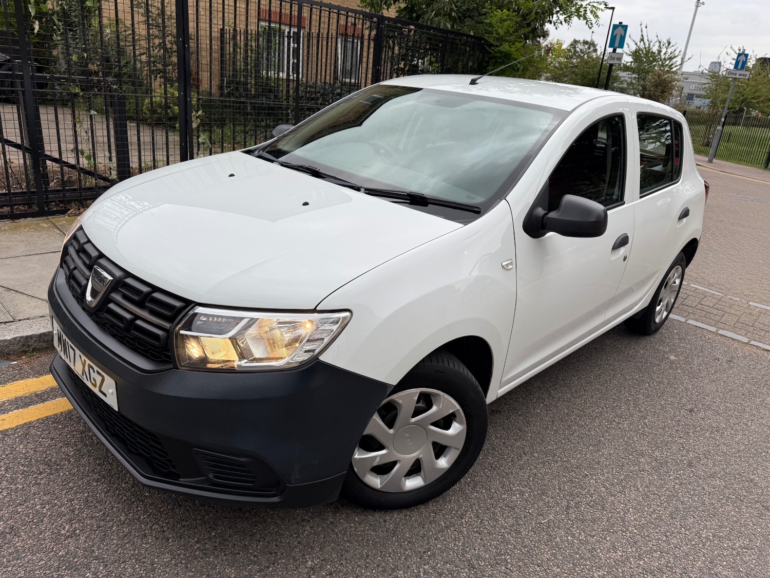 Used Dacia Sandero 2017 for sale - 76165399: Photo 10