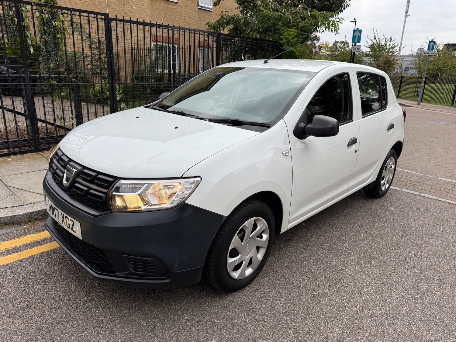 Used Dacia Sandero 2017 for sale - 76165399: Photo 18