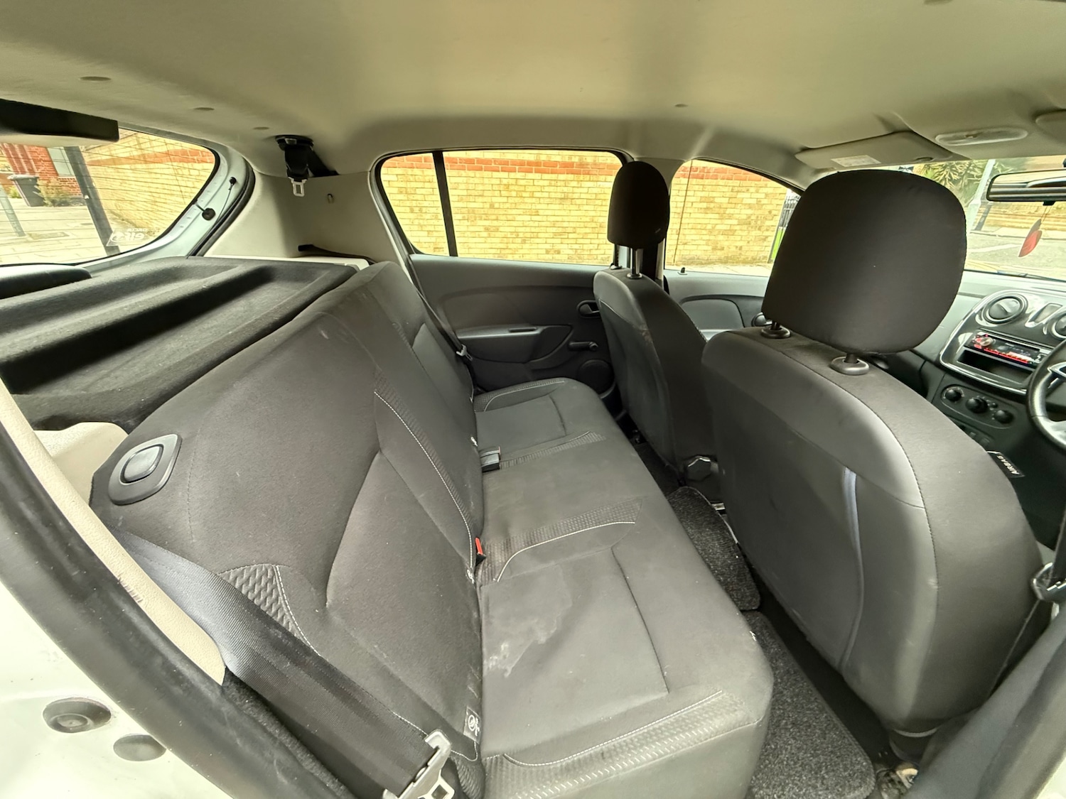 Used Dacia Sandero 2017 for sale - 76165399: Photo 24