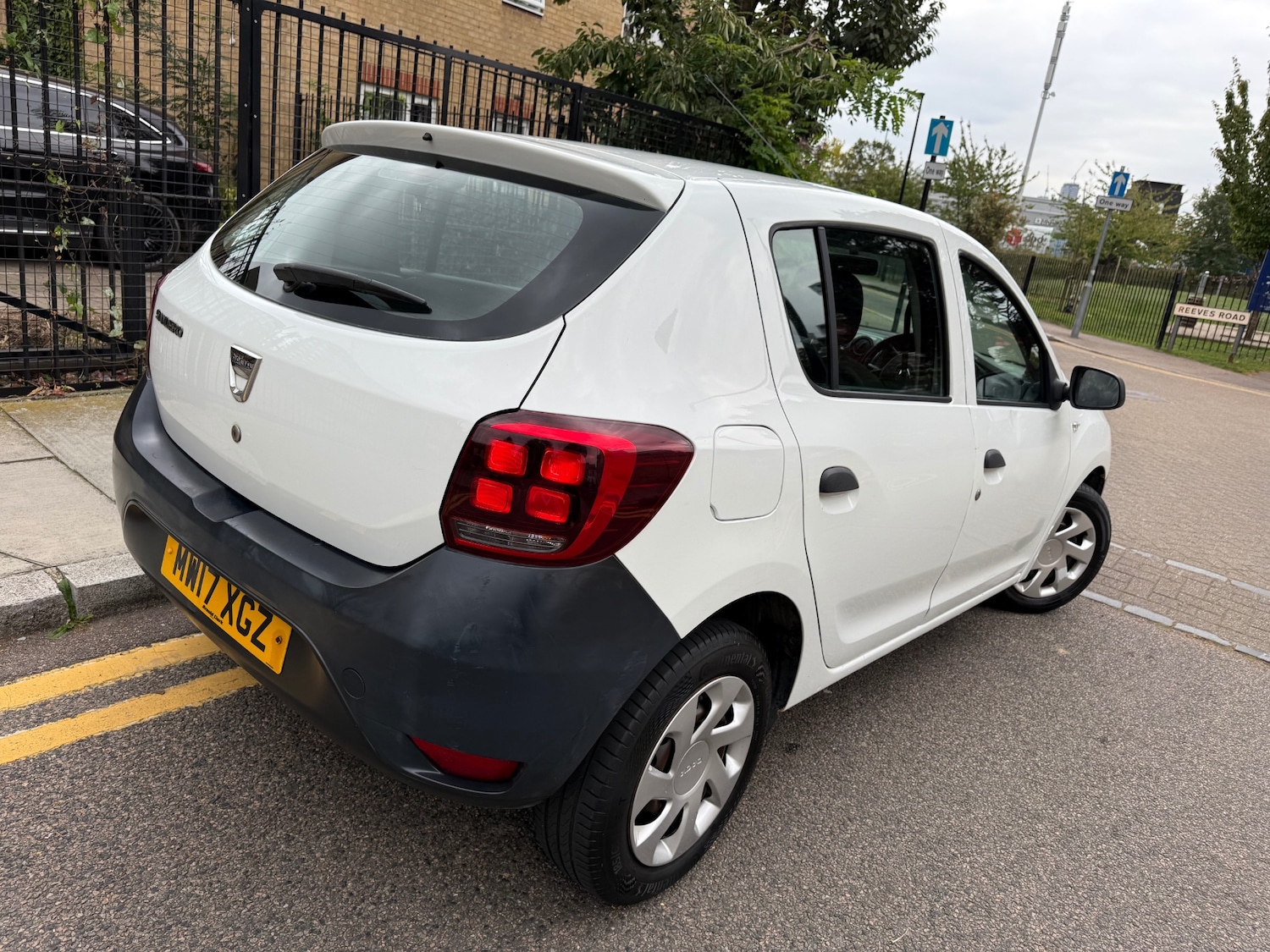 Used Dacia Sandero 2017 for sale - 76165399: Photo 3